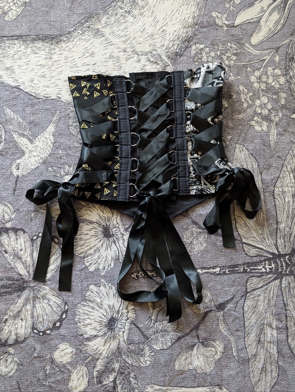 Split Color Corset Set - Picture 7 of 9